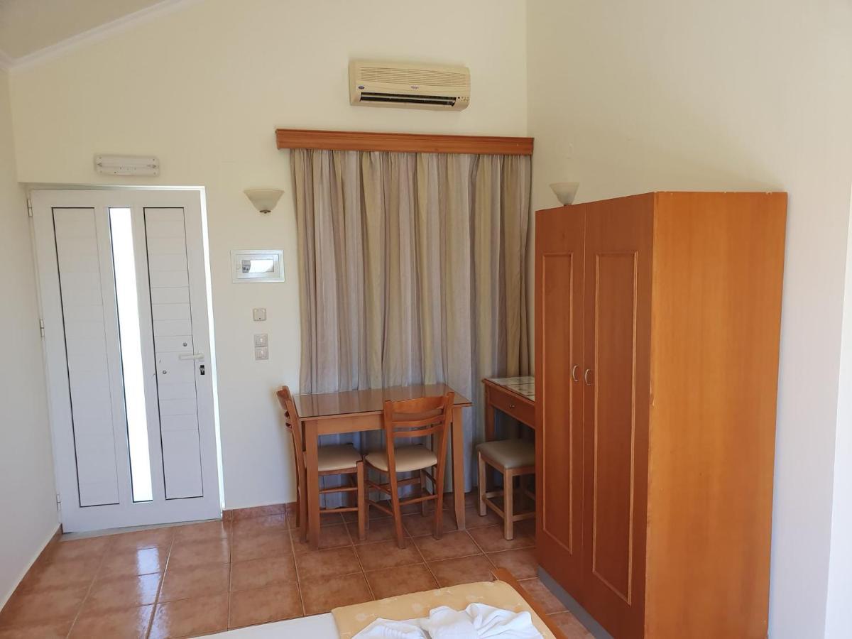 Sofia Studios & Apts Ayía Marína Eksteriør bilde