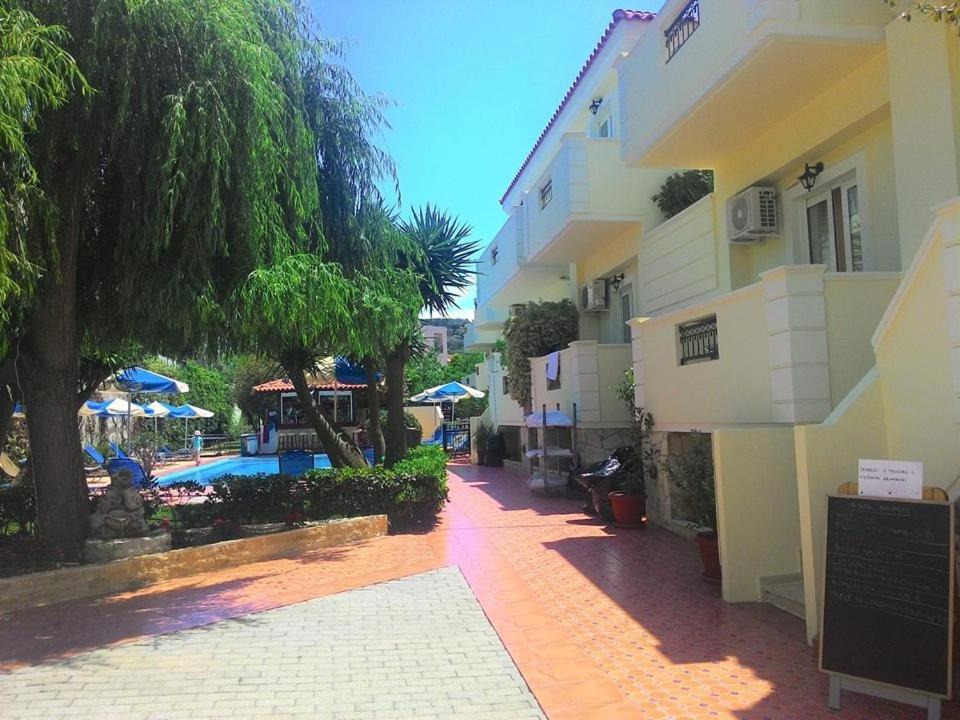 Sofia Studios & Apts Ayía Marína Eksteriør bilde